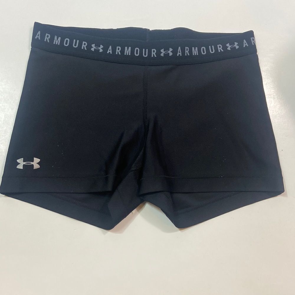 10/$50 Under Armour Spandex Women Short Size L